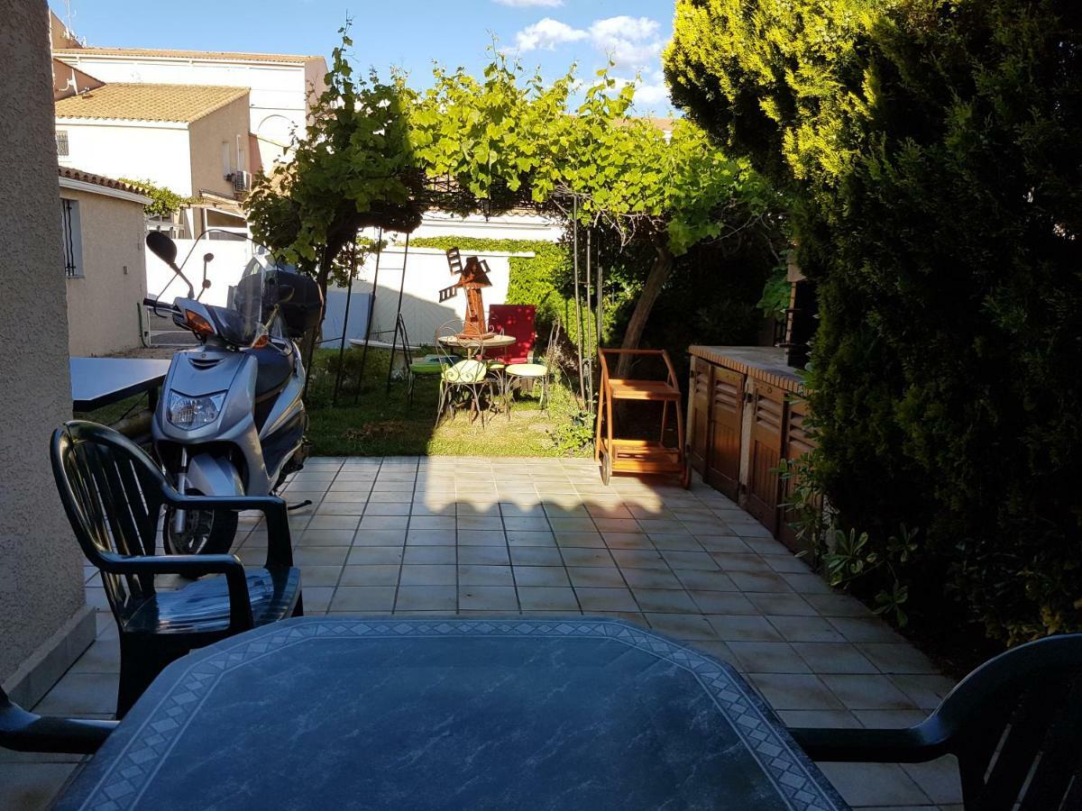 Maison Bernardo Naturist Agde Bagian luar foto